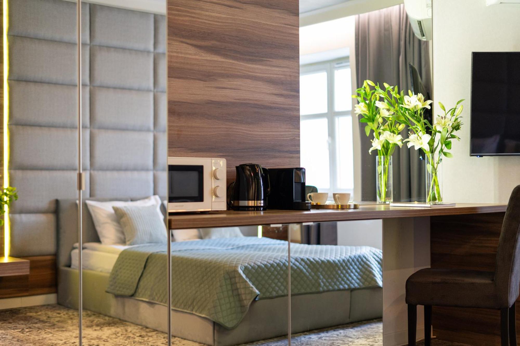 Apartment Main Station *